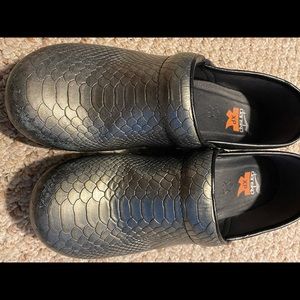 Dansko XP Scallop Print Shoes